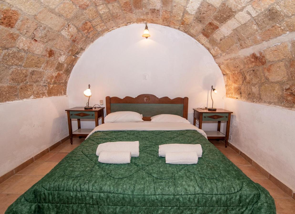 Goulas Traditional Guesthouse Monemvasía Buitenkant foto