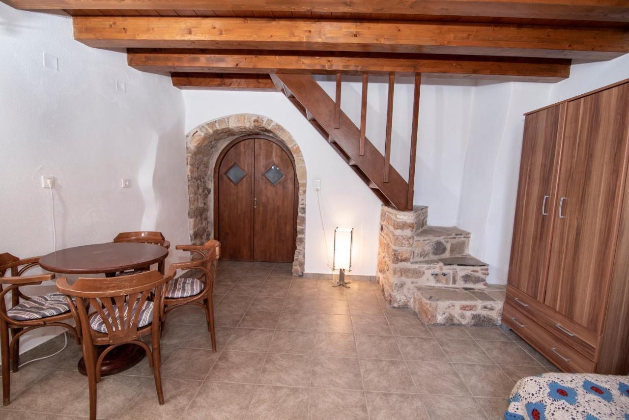 Goulas Traditional Guesthouse Monemvasía Buitenkant foto