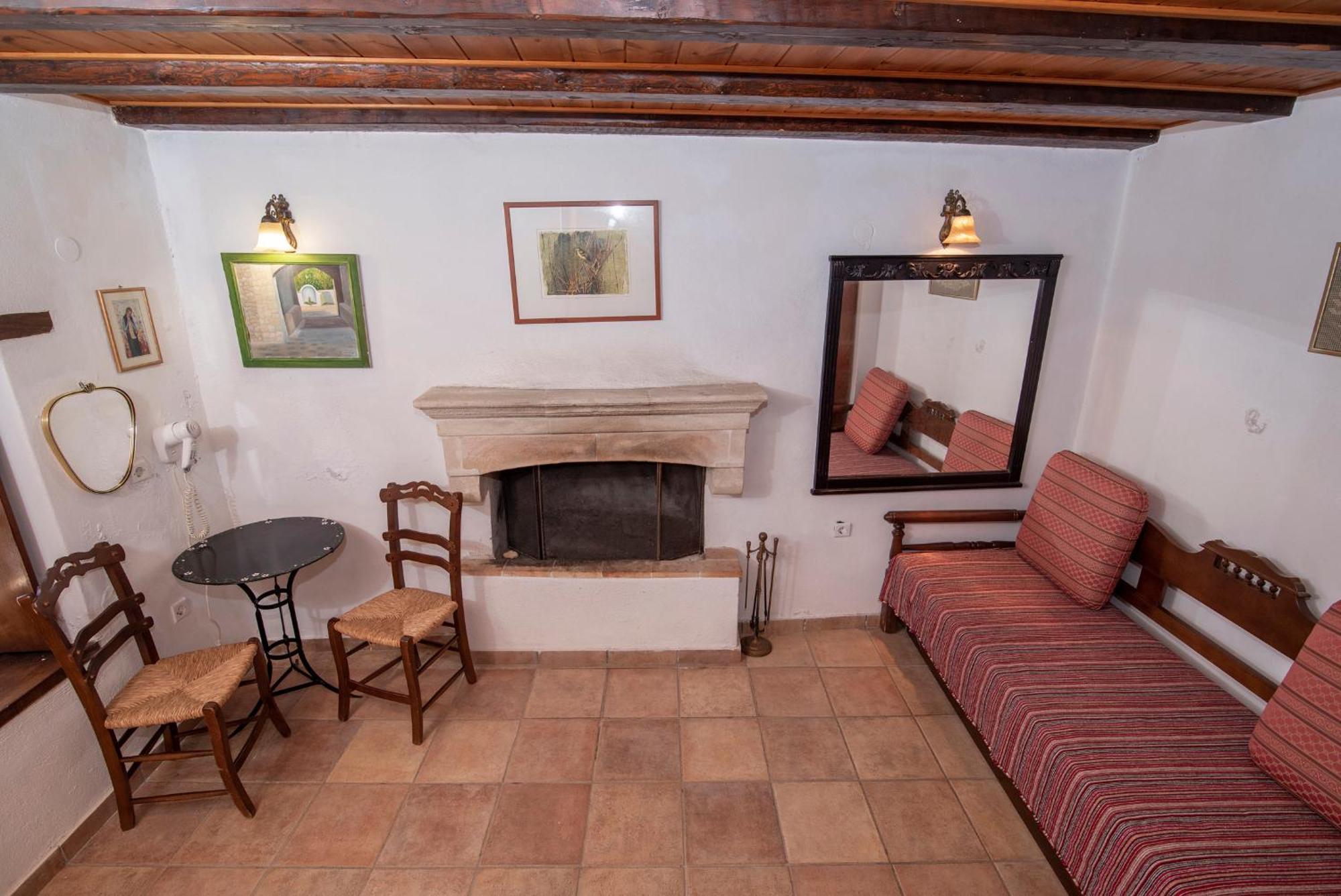 Goulas Traditional Guesthouse Monemvasía Buitenkant foto
