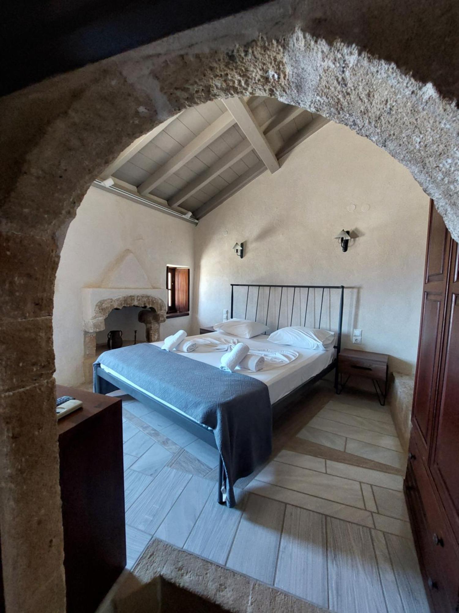 Goulas Traditional Guesthouse Monemvasía Buitenkant foto