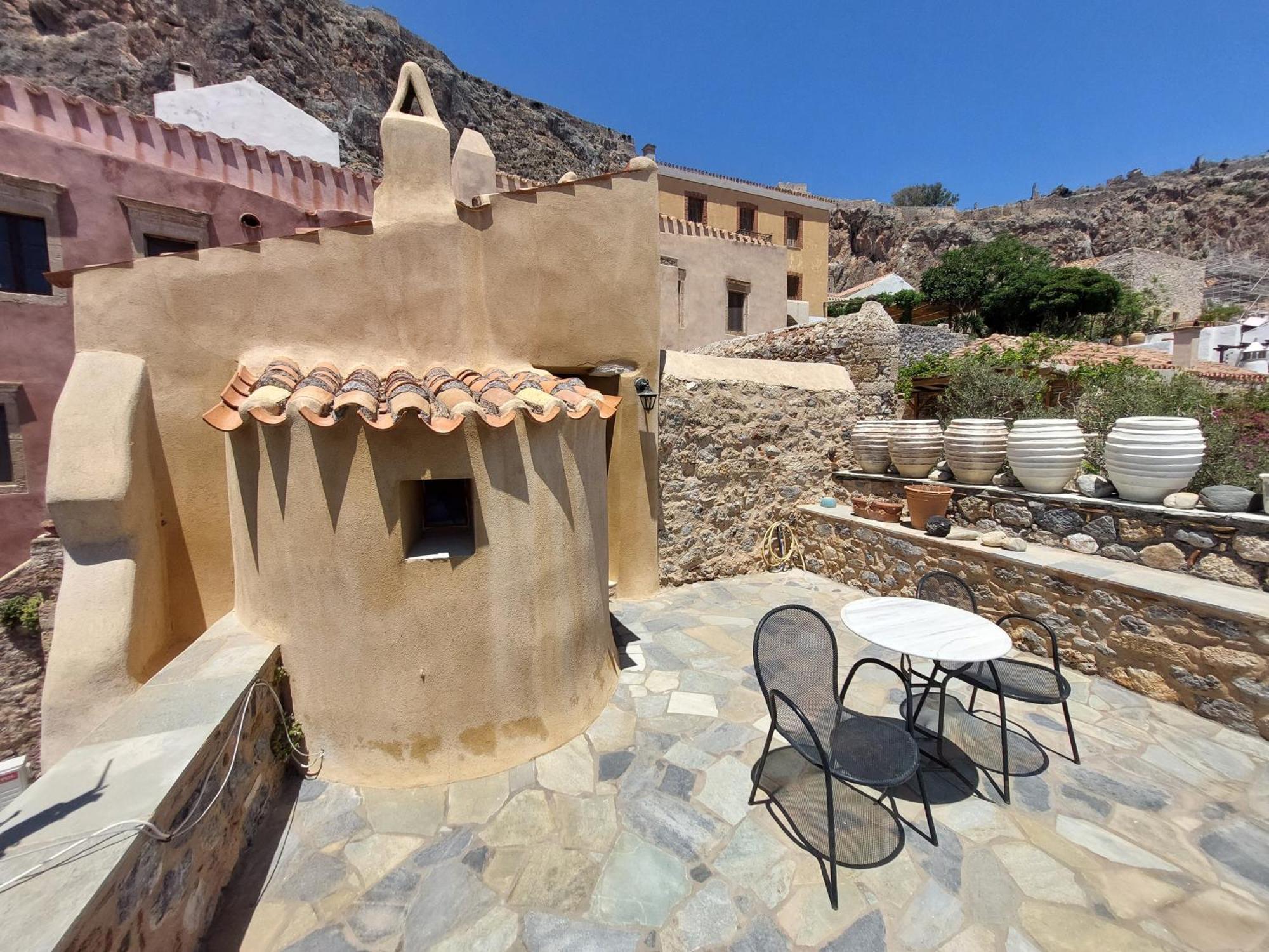 Goulas Traditional Guesthouse Monemvasía Buitenkant foto